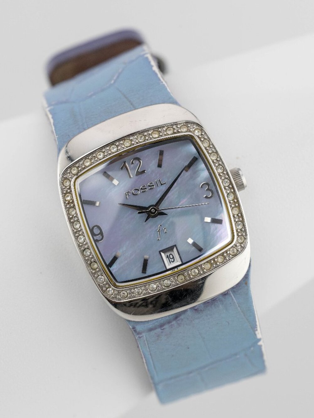 Fossil F2 ES9899 Women's Blue MOP Crystal Quartz Analog Watch Fresh Battery